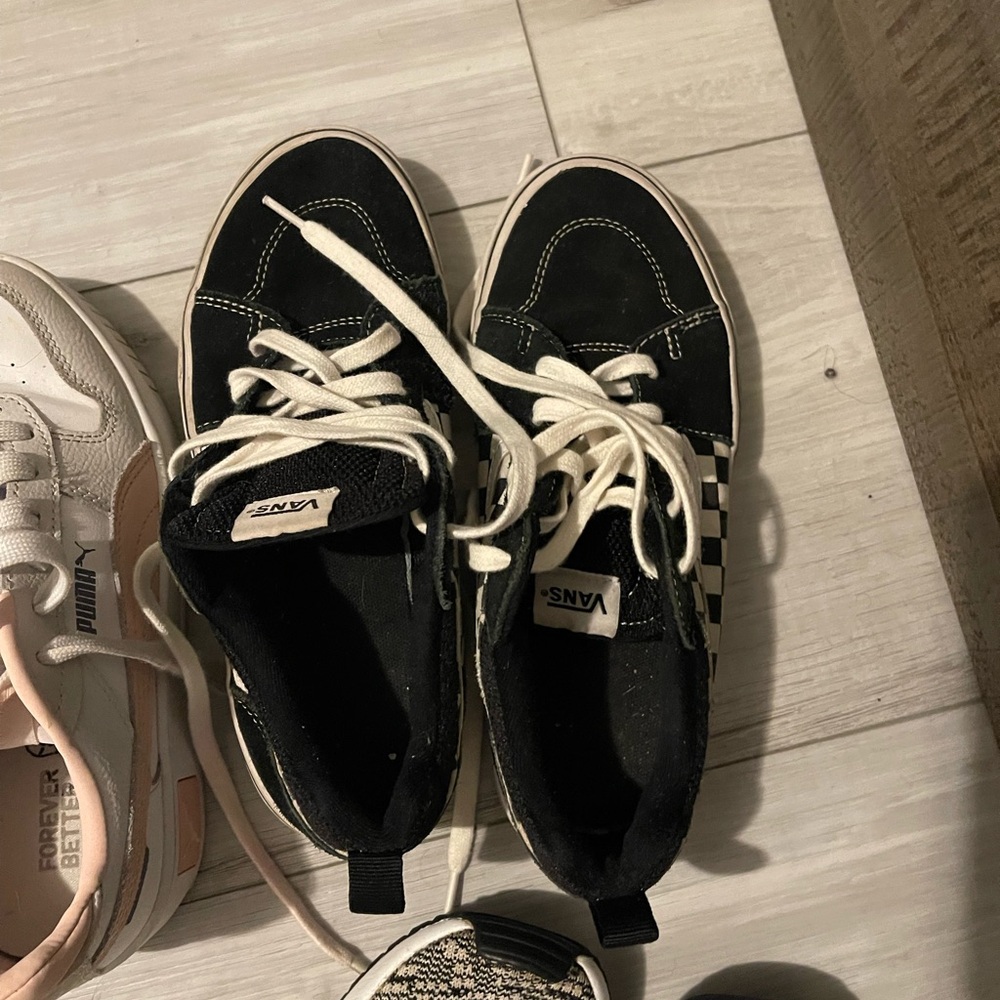 Lot of shoes - Picture 2 of 7